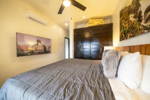 Condo Surf 405 - Luxury Oceanview Beachfront 3 BR with Gym - At El Faro Condos