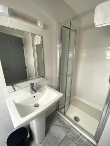 6 New Street Bantry Studio Apartment 3