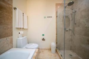 Condo Surf 301 - Luxury Oceanview Beachfront with Gym - At El Faro Condos