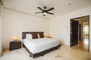 Luxury Complex - Infinity Pool and Private Beach Club - At The Elements Condos 108