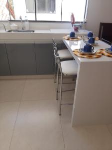 Jeito Mineiro e Delícias de Minas , privacidade -2 quartos- melhor custo-benefício, garagem, sala com cozinha integrada, aconchegante, ambiente moderno e funcional, wi-fi veloz gratuito, próximo ao Parque das Águas-Calçadão e tudo que a cidade 