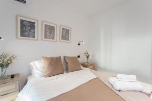 Stunning 2BR 2BA Apartment For 4 Guests