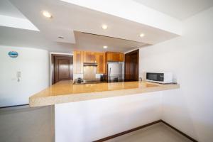 Luxury 1 BR Condo with Pool and Fitness Center - Kaan 304