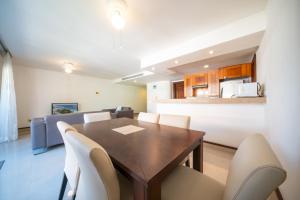 Luxury 1 BR Condo with Pool and Fitness Center - Kaan 304