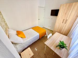 4 Rooms - Perez Quintero