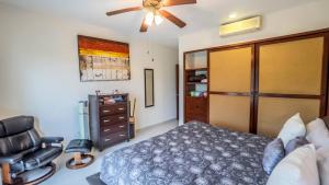 Luxury 2 level Penthouse with 2 BR - Only 3 Blocks from the beach - Meridian 310