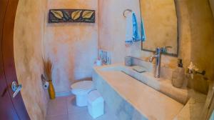 Luxury 2 level Penthouse with 2 BR - Only 3 Blocks from the beach - Meridian 310