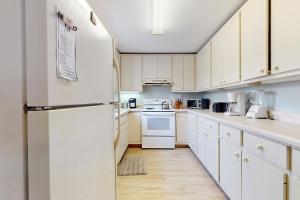 Ocean Front Cottage - Long Beach