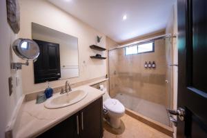 The Cove Door 15 Main Floor Unit