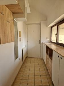 Synagogue view apartment