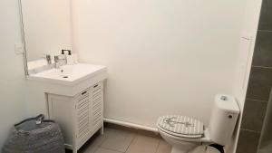 Appartements HIBISCUS - Duplex avec Jardin prive - 6 Pers- Entree Autonome - Wifi & Parking Gratuite : photos des chambres