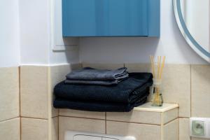 Ochota Apartment - Balcony - by Rentujemy