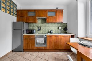 Ochota Apartment - Balcony - by Rentujemy