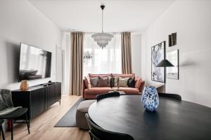 Stylish Luxe home by the water