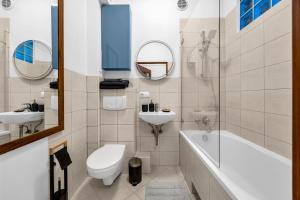 Ochota Apartment - Balcony - by Rentujemy