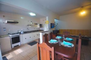 8 pessoas ao Lado da Praia do Tenorio e Praia Grande!