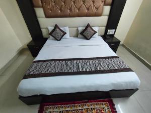 Hotel Vishesh Continental