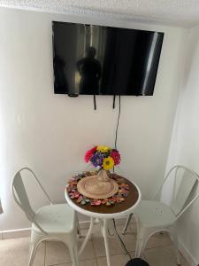 Private Room Mins from the Beach