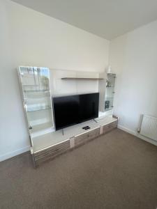 The XL modern retreat