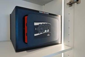 One Only Lake View Apartment