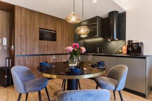 Golden Hour Apartments- Loft H 216