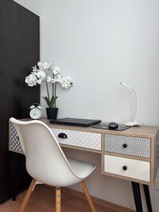 Sunny Paradise Apartment