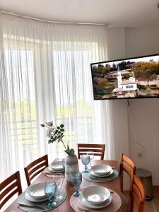 Sunny Paradise Apartment