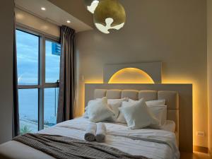 Panoramic Landscape Seaview, 2BR, near Airport, 11m