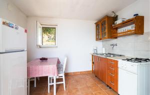 Stunning Home In Postira