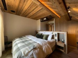 Homency - Chalet White Stone Lutop