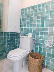 VINTAGE -Cosy nid douillet Vieil Antibes- Idéal couple