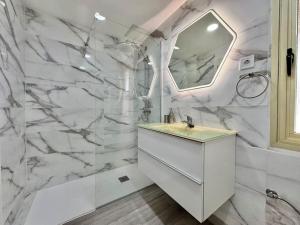 Romantic Getaway with pool in Salou