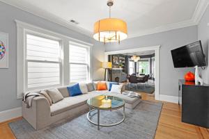 Modern Charming Pacific Heights Home Best Location