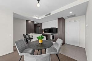 1 Bedroom Apartment with Stunning City Views Heart of Brisbane