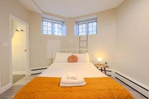 Serene South End Studio