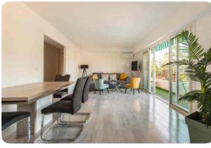 ETOILE Cosy 2 p, tout confort, 10 min Croisette