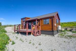 Fall River Cabin Retreat On-Site Fly Fishing!