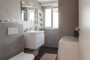 Appartements LES ANGES -F2 Appartement, terrasse vue mer, piscine, wifi : photos des chambres