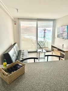 Hermoso Departamento frente a Playa Brava