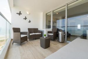 Sunset Oceanfront Studio