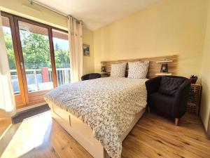 Appartements Residence Le Saint Charles A - Studio idealement bien situe a 50 m des Thermes Chevalley ! MAE-1223 : photos des chambres