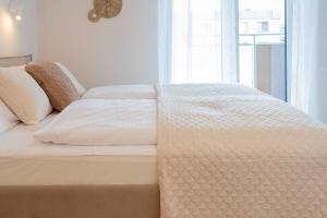 Rose Studio King Bed Terrace