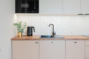 Rose Studio King Bed Terrace