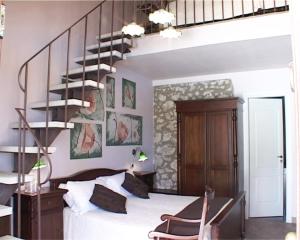 Quadruple Room - Split Level room in Villa Tasca