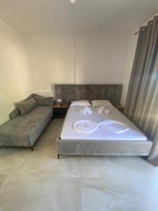 hOTEL EMILY,S