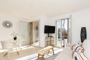 CALYPSO- Superbe perle, Vieil Antibes, wifi, climatisation