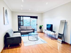 Spanish Charm in the Heart of Century City Stylish Stay Near Canal Walk!