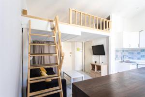 GIOA- Studio avec balcon, place Garibaldi -Paillon