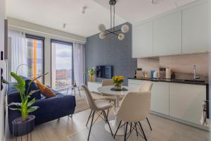 Towarowa Tower Apartments, Free Parking