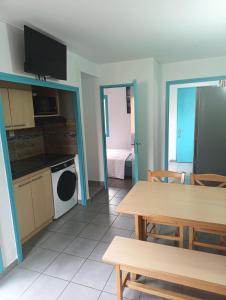 Maisonnette Bleu Piscine